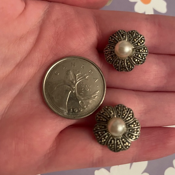 Vintage Flower Marcasite Faux Pearl Silver Stud Earrings - Picture 3 of 5